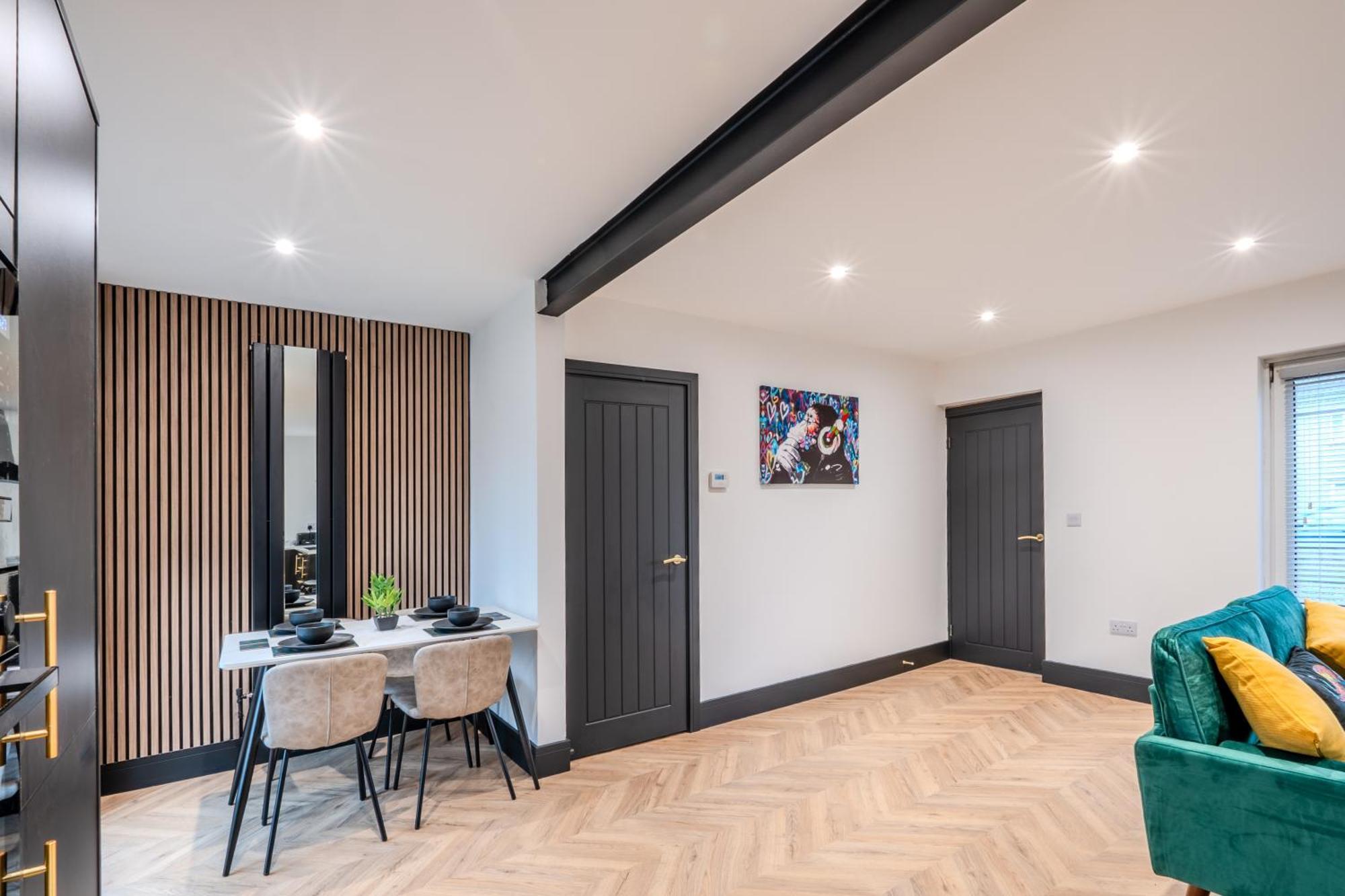 Modern 3Br Home - Private Parking - Tv In Every Bedroom スウォンジー エクステリア 写真